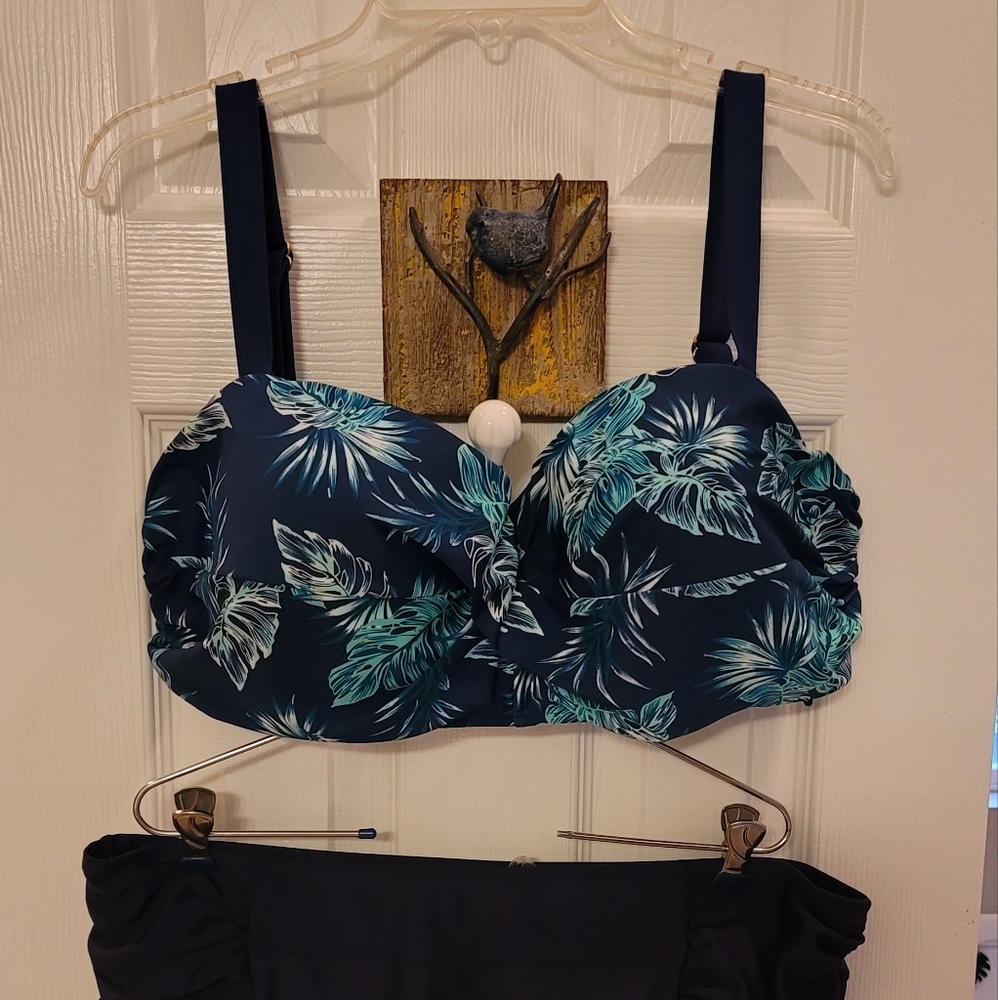 Women's HEAT SWIMWEAR Navy Highwaist bottom size 18W - Top size F